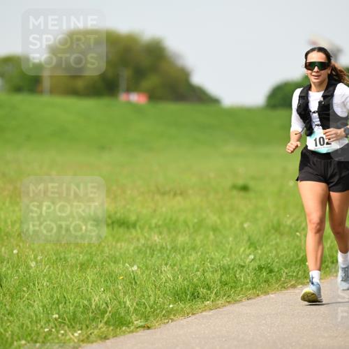 10.05.2026 - 8. Wedeler Halbmarathon Dr. Thomas Lammeyer http://msf.ph/oto/9711434 10.05.2026 12:06:22 Laufen 102 meine-sportfotos.de