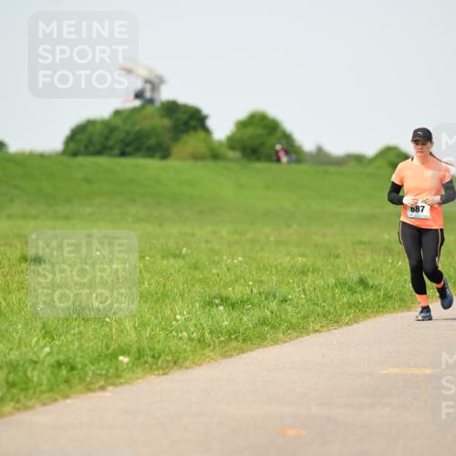 10.05.2026 - 8. Wedeler Halbmarathon Dr. Thomas Lammeyer http://msf.ph/oto/9711437 10.05.2026 12:06:32 Laufen 687, 354 meine-sportfotos.de