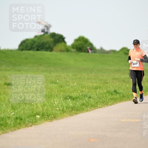 10.05.2026 - 8. Wedeler Halbmarathon Dr. Thomas Lammeyer http://msf.ph/oto/9711439 10.05.2026 12:06:32 Laufen 687, 554 meine-sportfotos.de