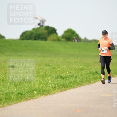 10.05.2026 - 8. Wedeler Halbmarathon Dr. Thomas Lammeyer http://msf.ph/oto/9711450 10.05.2026 12:06:32 Laufen 687 meine-sportfotos.de