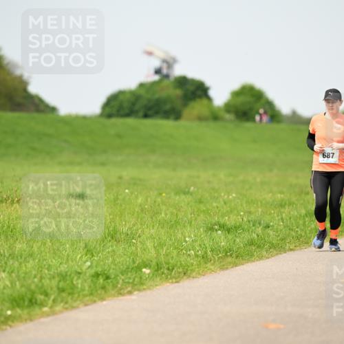 10.05.2026 - 8. Wedeler Halbmarathon Dr. Thomas Lammeyer http://msf.ph/oto/9711455 10.05.2026 12:06:33 Laufen 687 meine-sportfotos.de