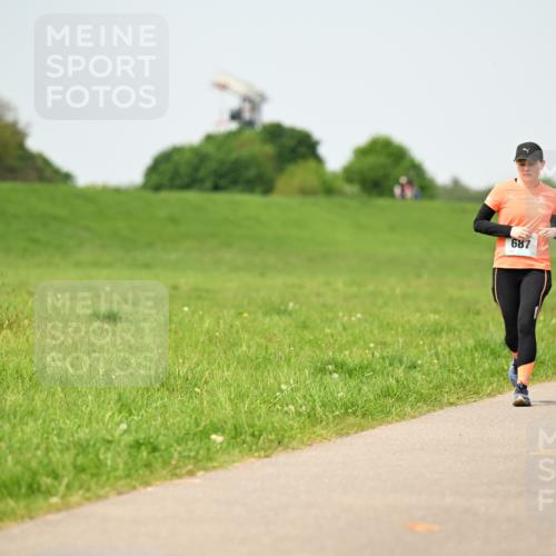 10.05.2026 - 8. Wedeler Halbmarathon Dr. Thomas Lammeyer http://msf.ph/oto/9711457 10.05.2026 12:06:33 Laufen 687 meine-sportfotos.de