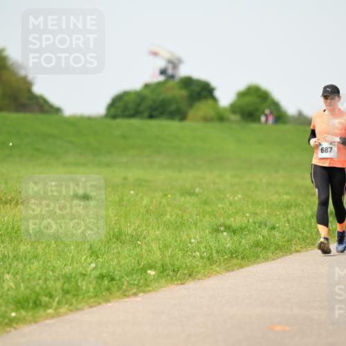 10.05.2026 - 8. Wedeler Halbmarathon Dr. Thomas Lammeyer http://msf.ph/oto/9711460 10.05.2026 12:06:33 Laufen 687 meine-sportfotos.de