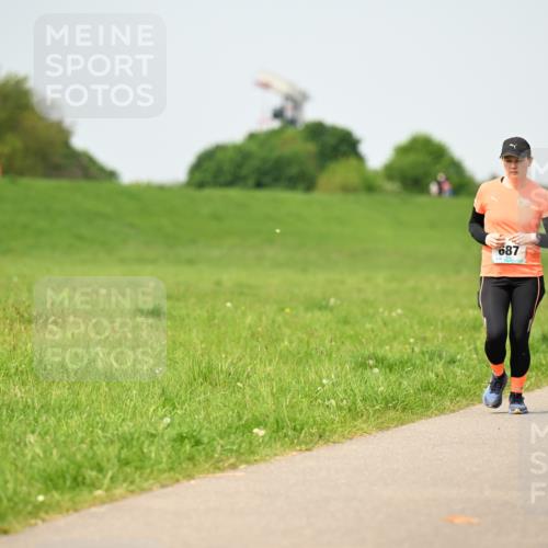 10.05.2026 - 8. Wedeler Halbmarathon Dr. Thomas Lammeyer http://msf.ph/oto/9711470 10.05.2026 12:06:34 Laufen 687 meine-sportfotos.de