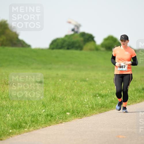10.05.2026 - 8. Wedeler Halbmarathon Dr. Thomas Lammeyer http://msf.ph/oto/9711483 10.05.2026 12:06:34 Laufen 587 meine-sportfotos.de
