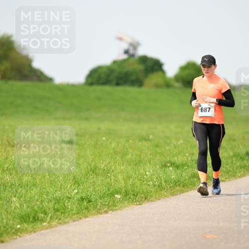 10.05.2026 - 8. Wedeler Halbmarathon Dr. Thomas Lammeyer http://msf.ph/oto/9711485 10.05.2026 12:06:34 Laufen 687 meine-sportfotos.de
