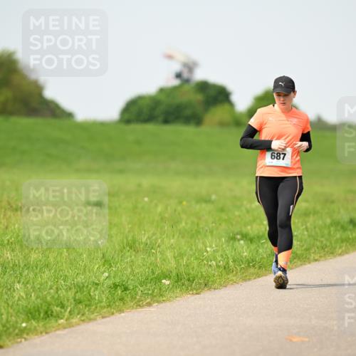 10.05.2026 - 8. Wedeler Halbmarathon Dr. Thomas Lammeyer http://msf.ph/oto/9711492 10.05.2026 12:06:35 Laufen 687 meine-sportfotos.de