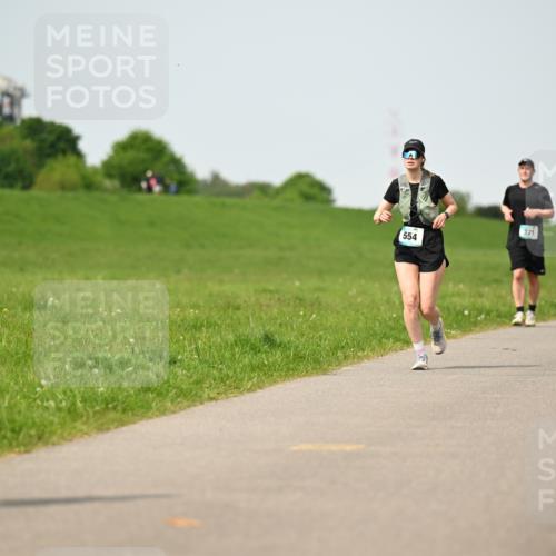 10.05.2026 - 8. Wedeler Halbmarathon Dr. Thomas Lammeyer http://msf.ph/oto/9711503 10.05.2026 12:06:37 Laufen 321, 554 meine-sportfotos.de