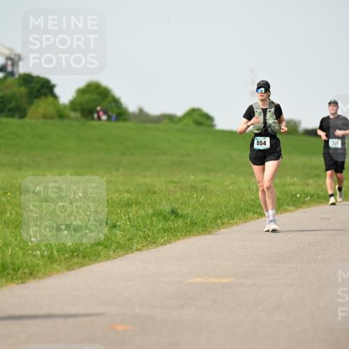 10.05.2026 - 8. Wedeler Halbmarathon Dr. Thomas Lammeyer http://msf.ph/oto/9711509 10.05.2026 12:06:37 Laufen 554, 321 meine-sportfotos.de