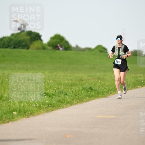10.05.2026 - 8. Wedeler Halbmarathon Dr. Thomas Lammeyer http://msf.ph/oto/9711522 10.05.2026 12:06:38 Laufen 554, 321 meine-sportfotos.de