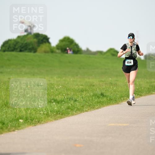 10.05.2026 - 8. Wedeler Halbmarathon Dr. Thomas Lammeyer http://msf.ph/oto/9711529 10.05.2026 12:06:38 Laufen 554, 321 meine-sportfotos.de
