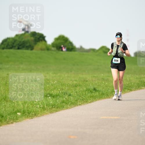 10.05.2026 - 8. Wedeler Halbmarathon Dr. Thomas Lammeyer http://msf.ph/oto/9711535 10.05.2026 12:06:38 Laufen 554, 321 meine-sportfotos.de