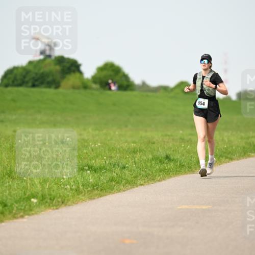 10.05.2026 - 8. Wedeler Halbmarathon Dr. Thomas Lammeyer http://msf.ph/oto/9711537 10.05.2026 12:06:38 Laufen 321, 554 meine-sportfotos.de