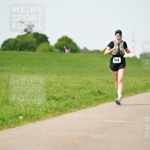 10.05.2026 - 8. Wedeler Halbmarathon Dr. Thomas Lammeyer http://msf.ph/oto/9711541 10.05.2026 12:06:39 Laufen 554, 321 meine-sportfotos.de