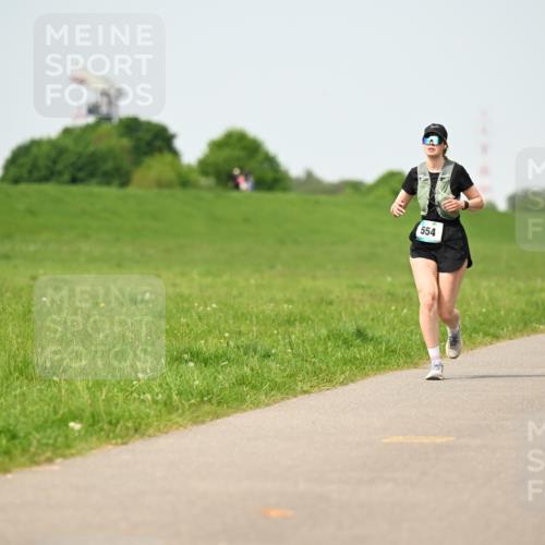 10.05.2026 - 8. Wedeler Halbmarathon Dr. Thomas Lammeyer http://msf.ph/oto/9711547 10.05.2026 12:06:38 Laufen 554, 321 meine-sportfotos.de