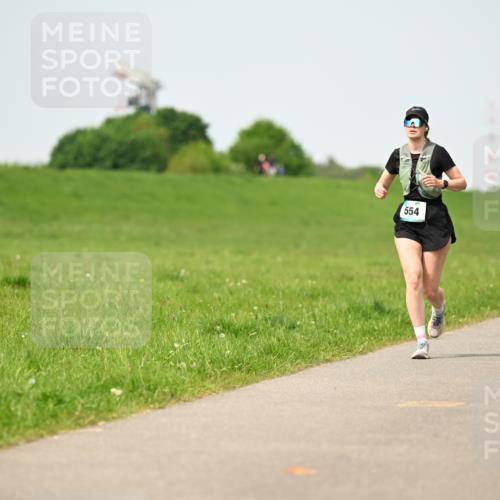 10.05.2026 - 8. Wedeler Halbmarathon Dr. Thomas Lammeyer http://msf.ph/oto/9711560 10.05.2026 12:06:39 Laufen 554, 321 meine-sportfotos.de