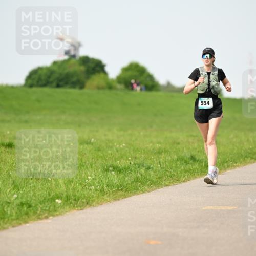 10.05.2026 - 8. Wedeler Halbmarathon Dr. Thomas Lammeyer http://msf.ph/oto/9711567 10.05.2026 12:06:40 Laufen 554, 321 meine-sportfotos.de