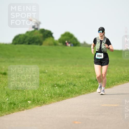 10.05.2026 - 8. Wedeler Halbmarathon Dr. Thomas Lammeyer http://msf.ph/oto/9711573 10.05.2026 12:06:40 Laufen 321, 554 meine-sportfotos.de