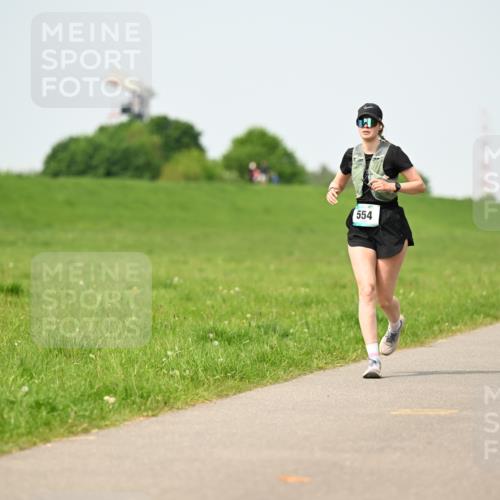 10.05.2026 - 8. Wedeler Halbmarathon Dr. Thomas Lammeyer http://msf.ph/oto/9711577 10.05.2026 12:06:40 Laufen 554 meine-sportfotos.de