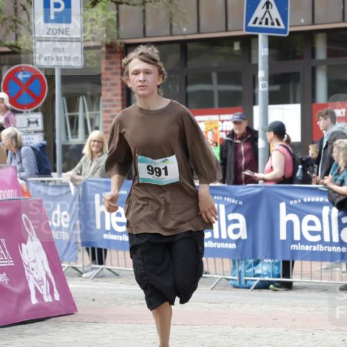 10.05.2026 - 8. Wedeler Halbmarathon Yannick Fuchs http://msf.ph/oto/9711583 10.05.2026 11:24:02 Ziel 991, 2125, 2165 meine-sportfotos.de