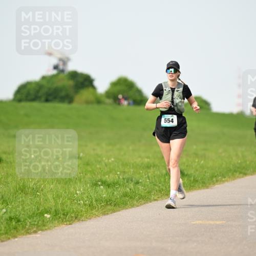 10.05.2026 - 8. Wedeler Halbmarathon Dr. Thomas Lammeyer http://msf.ph/oto/9711592 10.05.2026 12:06:40 Laufen 554, 321 meine-sportfotos.de