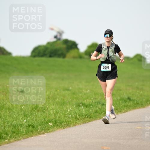 10.05.2026 - 8. Wedeler Halbmarathon Dr. Thomas Lammeyer http://msf.ph/oto/9711613 10.05.2026 12:06:41 Laufen 554, 321 meine-sportfotos.de