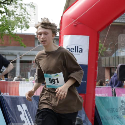 10.05.2026 - 8. Wedeler Halbmarathon Yannick Fuchs http://msf.ph/oto/9711627 10.05.2026 11:24:04 Ziel 991, 1027 meine-sportfotos.de