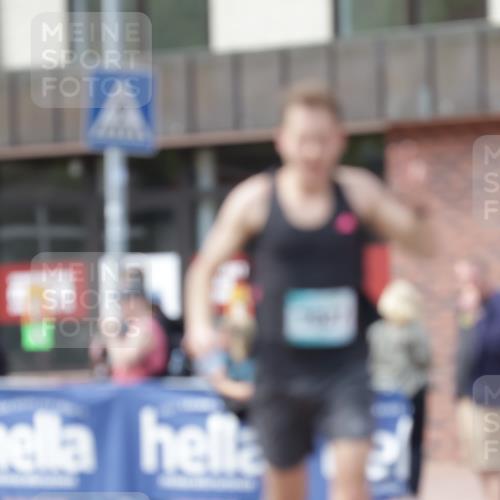 10.05.2026 - 8. Wedeler Halbmarathon Yannick Fuchs http://msf.ph/oto/9711661 10.05.2026 11:24:08 Ziel 991, 1027 meine-sportfotos.de