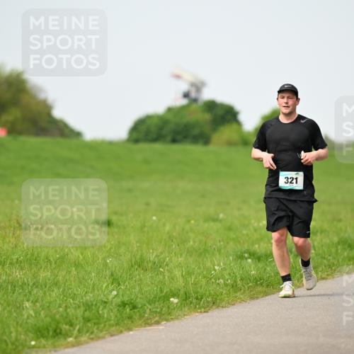 10.05.2026 - 8. Wedeler Halbmarathon Dr. Thomas Lammeyer http://msf.ph/oto/9711670 10.05.2026 12:06:48 Laufen 321 meine-sportfotos.de