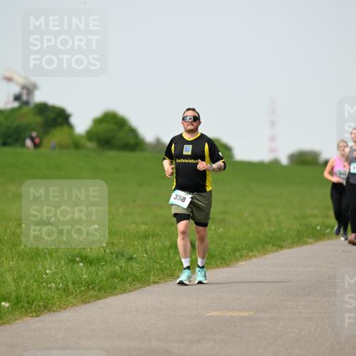 10.05.2026 - 8. Wedeler Halbmarathon Dr. Thomas Lammeyer http://msf.ph/oto/9711682 10.05.2026 12:07:15 Laufen 358 meine-sportfotos.de