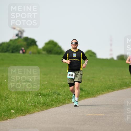 10.05.2026 - 8. Wedeler Halbmarathon Dr. Thomas Lammeyer http://msf.ph/oto/9711693 10.05.2026 12:07:15 Laufen 358 meine-sportfotos.de