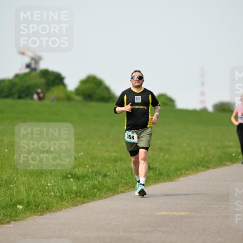 10.05.2026 - 8. Wedeler Halbmarathon Dr. Thomas Lammeyer http://msf.ph/oto/9711696 10.05.2026 12:07:15 Laufen 358 meine-sportfotos.de