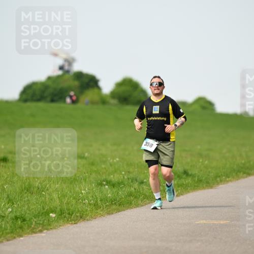 10.05.2026 - 8. Wedeler Halbmarathon Dr. Thomas Lammeyer http://msf.ph/oto/9711708 10.05.2026 12:07:16 Laufen 358 meine-sportfotos.de