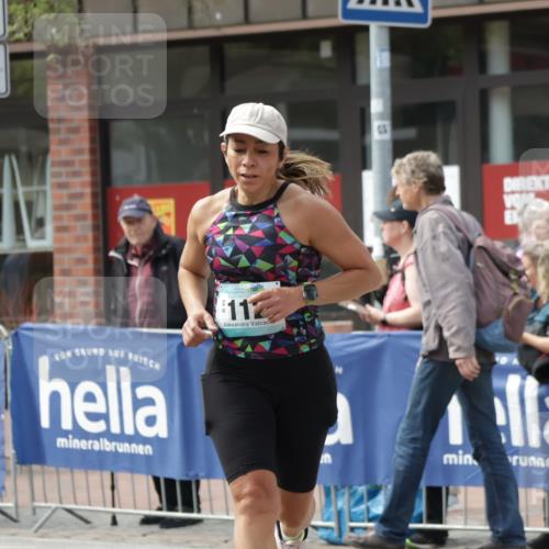 10.05.2026 - 8. Wedeler Halbmarathon Yannick Fuchs http://msf.ph/oto/9711726 10.05.2026 11:24:18 Ziel 112 meine-sportfotos.de
