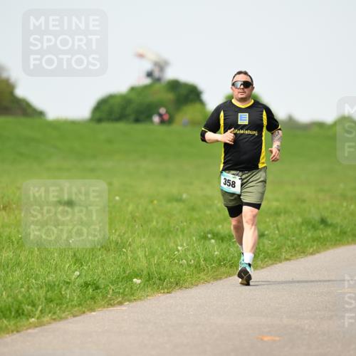 10.05.2026 - 8. Wedeler Halbmarathon Dr. Thomas Lammeyer http://msf.ph/oto/9711731 10.05.2026 12:07:17 Laufen 358 meine-sportfotos.de
