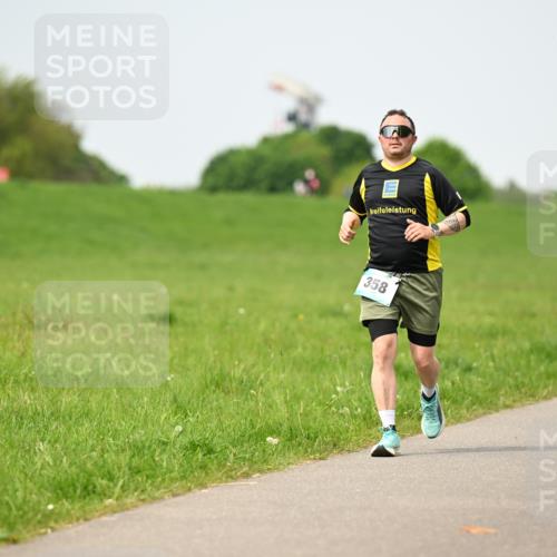 10.05.2026 - 8. Wedeler Halbmarathon Dr. Thomas Lammeyer http://msf.ph/oto/9711740 10.05.2026 12:07:17 Laufen 358 meine-sportfotos.de