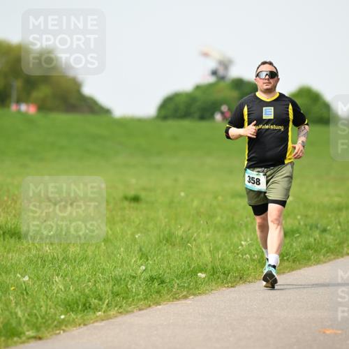 10.05.2026 - 8. Wedeler Halbmarathon Dr. Thomas Lammeyer http://msf.ph/oto/9711745 10.05.2026 12:07:17 Laufen 358 meine-sportfotos.de