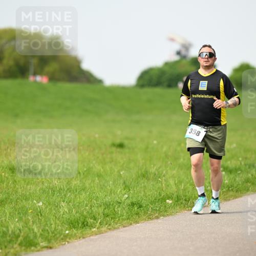 10.05.2026 - 8. Wedeler Halbmarathon Dr. Thomas Lammeyer http://msf.ph/oto/9711748 10.05.2026 12:07:18 Laufen 358 meine-sportfotos.de