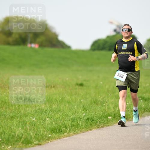10.05.2026 - 8. Wedeler Halbmarathon Dr. Thomas Lammeyer http://msf.ph/oto/9711755 10.05.2026 12:07:18 Laufen 358 meine-sportfotos.de