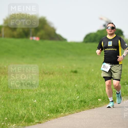 10.05.2026 - 8. Wedeler Halbmarathon Dr. Thomas Lammeyer http://msf.ph/oto/9711760 10.05.2026 12:07:18 Laufen 358 meine-sportfotos.de