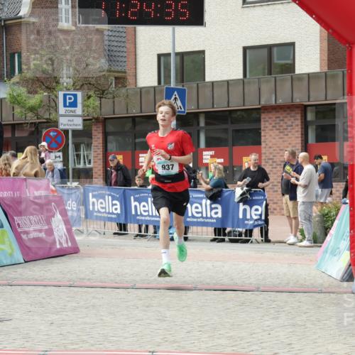 10.05.2026 - 8. Wedeler Halbmarathon Yannick Fuchs http://msf.ph/oto/9711814 10.05.2026 11:24:33 Ziel 937 meine-sportfotos.de