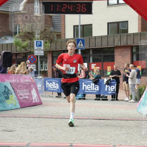 10.05.2026 - 8. Wedeler Halbmarathon Yannick Fuchs http://msf.ph/oto/9711820 10.05.2026 11:24:34 Ziel 937 meine-sportfotos.de