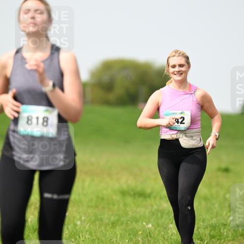 10.05.2026 - 8. Wedeler Halbmarathon Dr. Thomas Lammeyer http://msf.ph/oto/9711895 10.05.2026 12:07:28 Laufen 818 meine-sportfotos.de