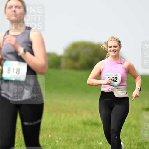 10.05.2026 - 8. Wedeler Halbmarathon Dr. Thomas Lammeyer http://msf.ph/oto/9711904 10.05.2026 12:07:28 Laufen 818, 342 meine-sportfotos.de