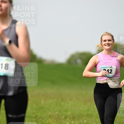 10.05.2026 - 8. Wedeler Halbmarathon Dr. Thomas Lammeyer http://msf.ph/oto/9711919 10.05.2026 12:07:29 Laufen 818 meine-sportfotos.de