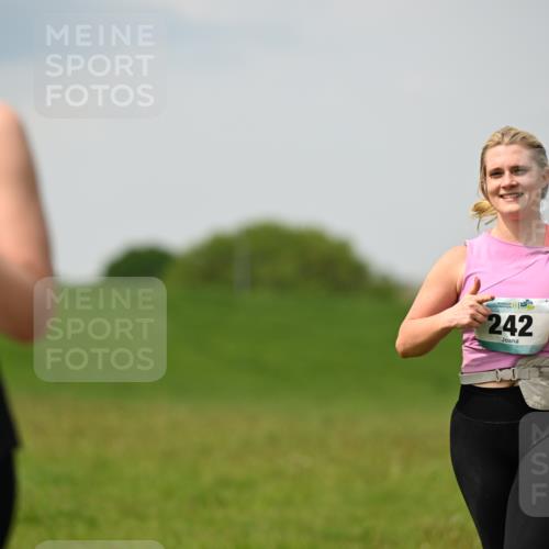 10.05.2026 - 8. Wedeler Halbmarathon Dr. Thomas Lammeyer http://msf.ph/oto/9711931 10.05.2026 12:07:30 Laufen 318, 242 meine-sportfotos.de