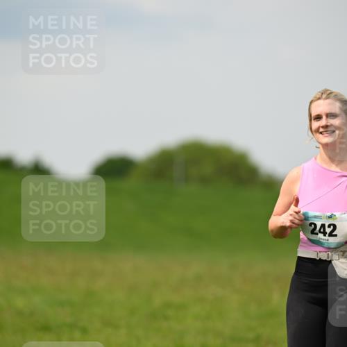 10.05.2026 - 8. Wedeler Halbmarathon Dr. Thomas Lammeyer http://msf.ph/oto/9711936 10.05.2026 12:07:30 Laufen 242 meine-sportfotos.de