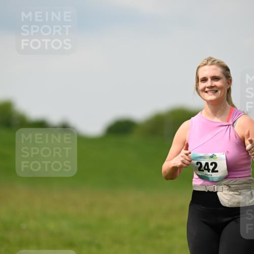 10.05.2026 - 8. Wedeler Halbmarathon Dr. Thomas Lammeyer http://msf.ph/oto/9711954 10.05.2026 12:07:30 Laufen 242 meine-sportfotos.de