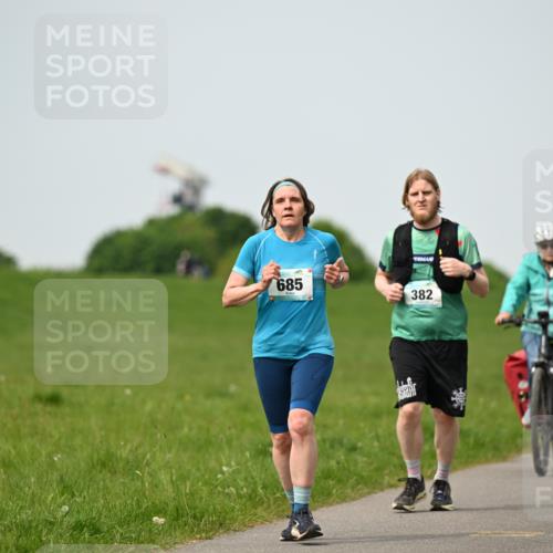 10.05.2026 - 8. Wedeler Halbmarathon Dr. Thomas Lammeyer http://msf.ph/oto/9711957 10.05.2026 12:07:41 Laufen 685, 382 meine-sportfotos.de