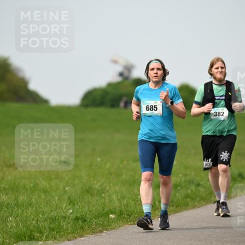 10.05.2026 - 8. Wedeler Halbmarathon Dr. Thomas Lammeyer http://msf.ph/oto/9711970 10.05.2026 12:07:41 Laufen 685, 382 meine-sportfotos.de